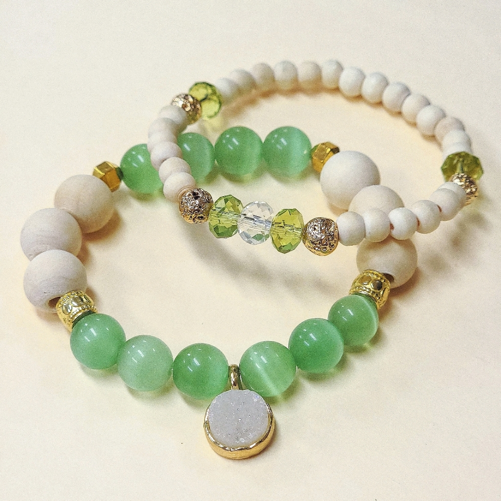 Set of 2 Elastic Beaded Essential Oil Diffuser Bracelets / Glass & Wood Beads